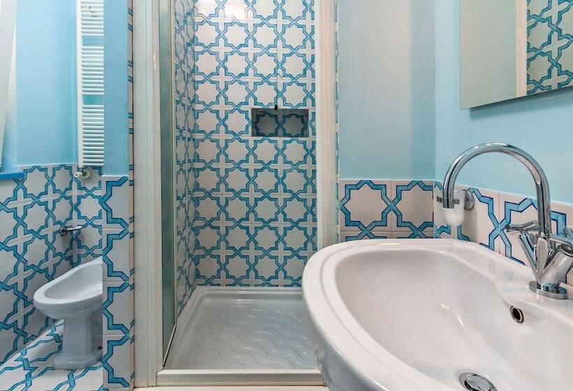 غرفة قياسية فردية, Mignon Meuble