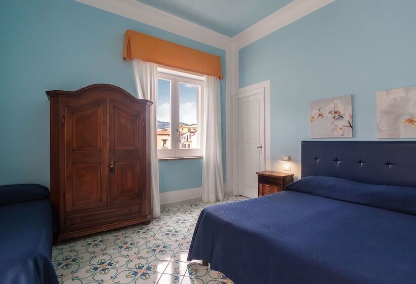 غرفة قياسية ثلاثية, Mignon Meuble