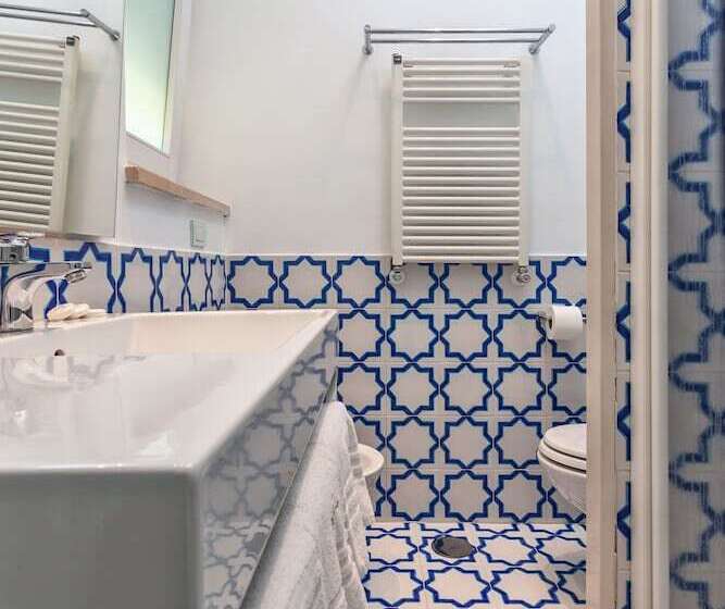 غرفة قياسية ثلاثية, Mignon Meuble