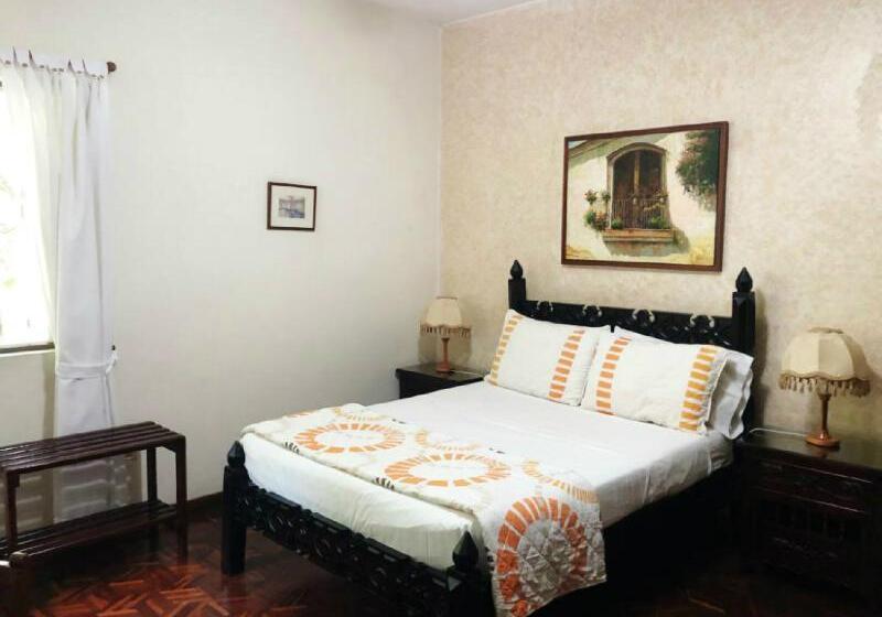 Номер Стандарт Индивидуальный, Stein Colonial