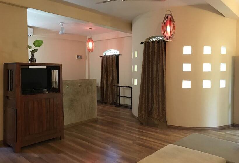 اتاق لوکس, Thambapanni Retreat
