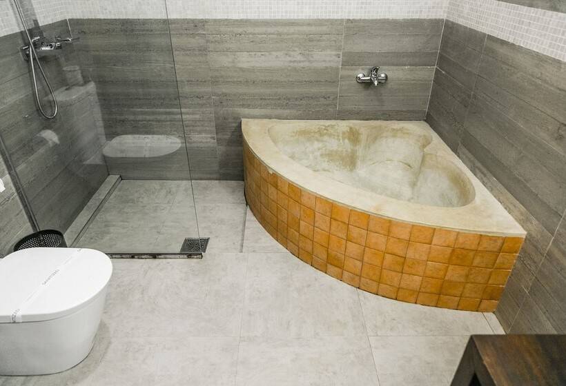 标准间, Thambapanni Retreat