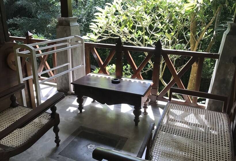 标准间, Thambapanni Retreat