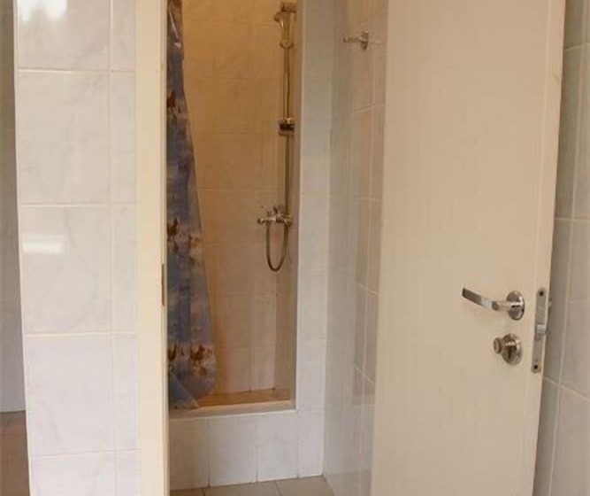 エコノミーシングルルーム, Volna