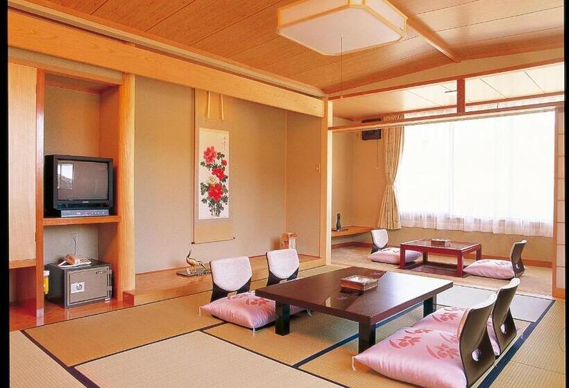 غرفة عائلية مطلّة علي الحديقة, Yuttarinosato Inaka