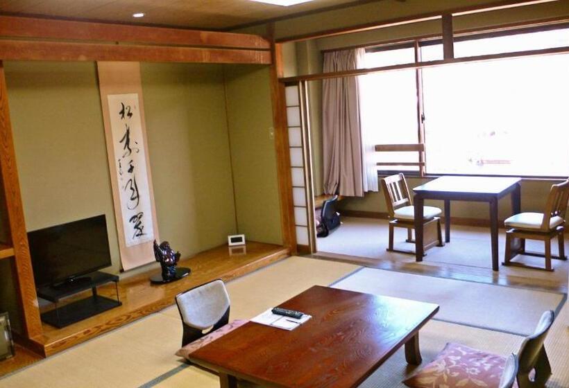 غرفة عائلية مطلّة علي الحديقة, Yuttarinosato Inaka