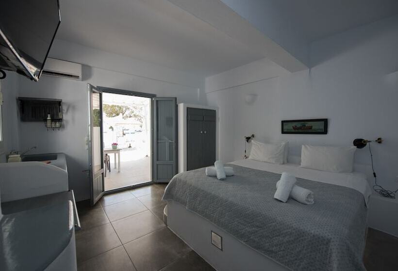 סטודיו סופריור, Ostria Studios & Apartments