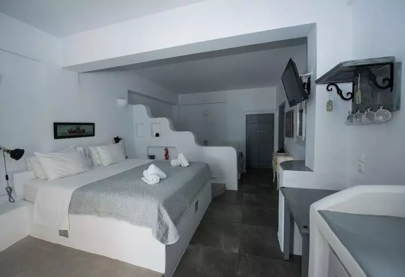 スーペリアスタジオ, Ostria Studios & Apartments