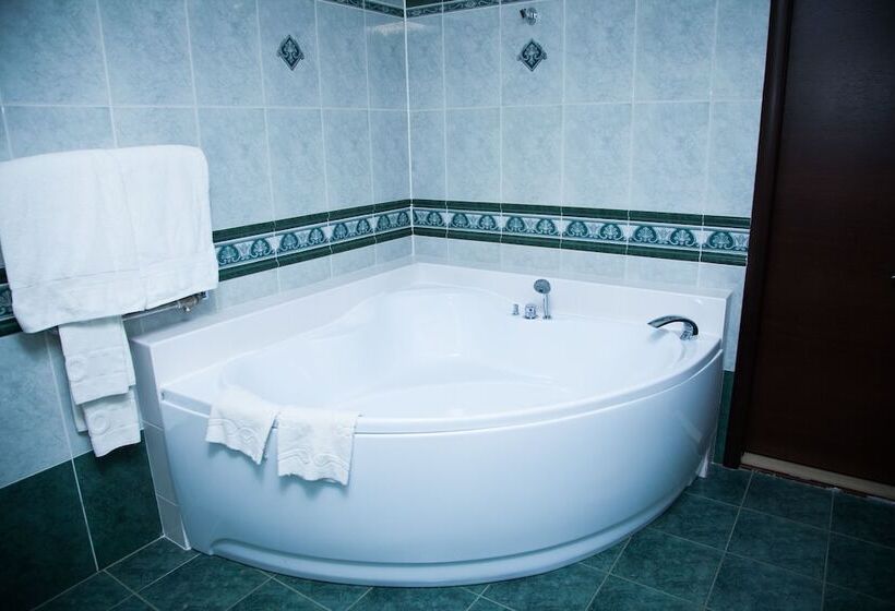 סוויטה, Premier Hotel Kostroma