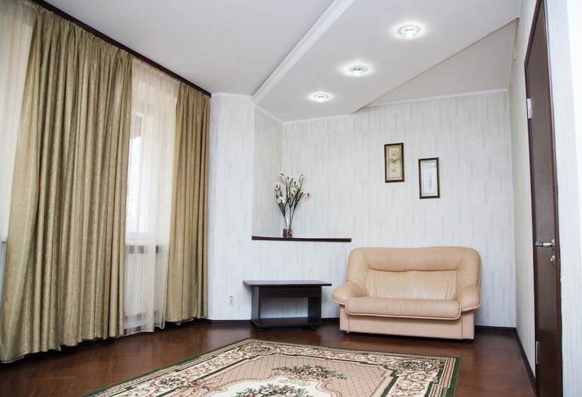 סוויטה, Premier Hotel Kostroma