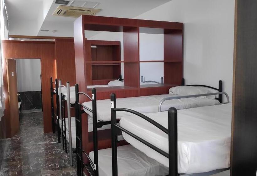 تختخواب در اتاق مشترک, Albergue La Estación