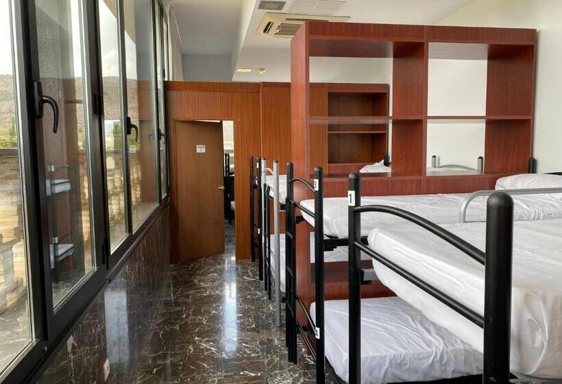 تختخواب در اتاق مشترک, Albergue La Estación