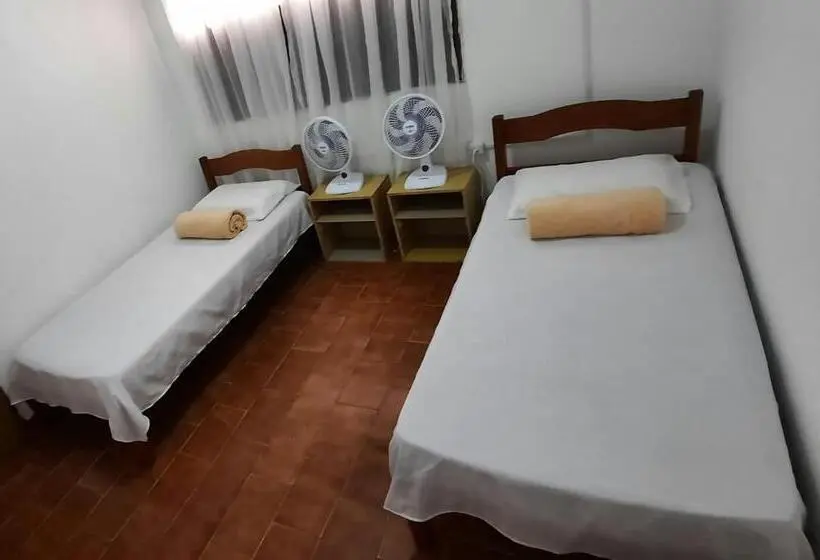 バス共有のスタンダードルーム, Hostel Universo