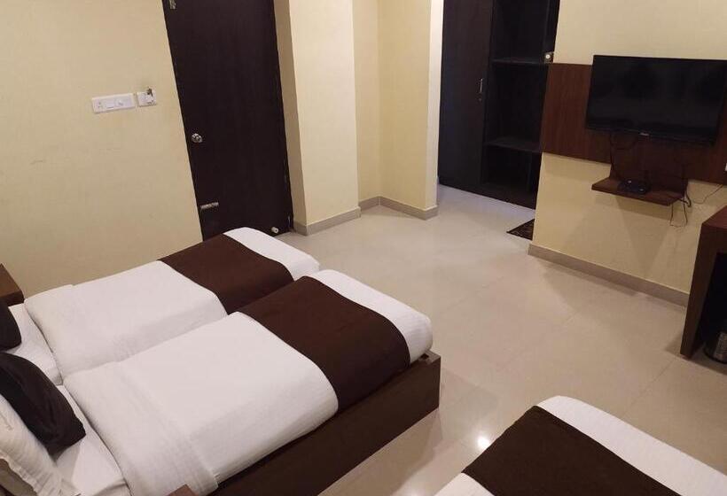 Трехместный Номер Deluxe, Parkwayinn