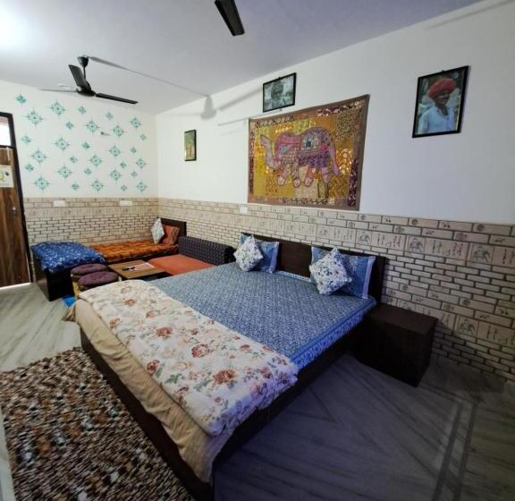 غرفة قياسية ثلاثية, Jaipur View