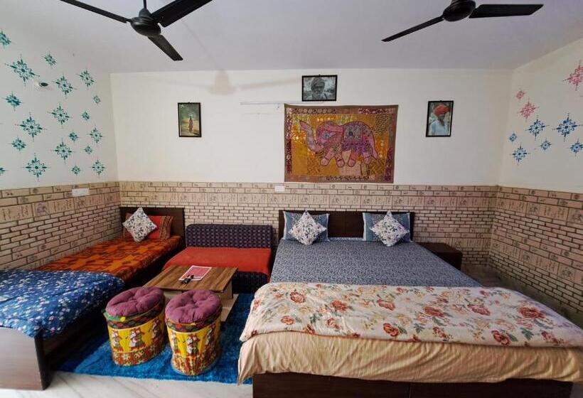 스탠다드 트리플 룸, Jaipur View