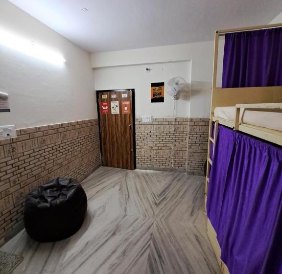 سرير فى غرفة مشتركه, Jaipur View