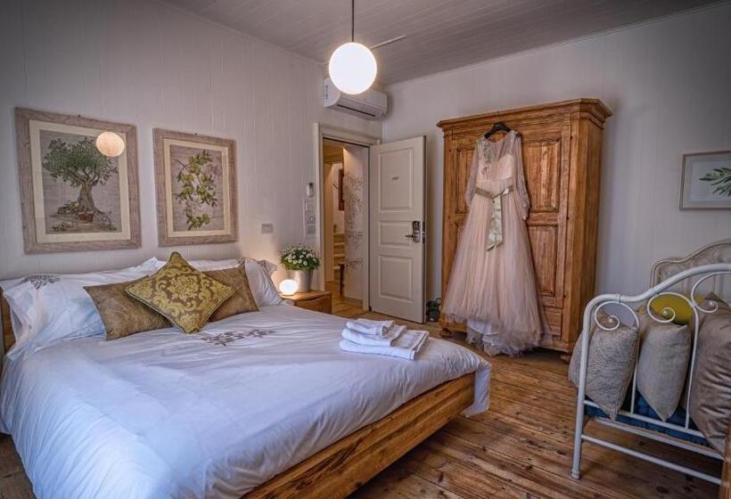 غرفة قياسية ثلاثية, Locanda Dell Oleificio