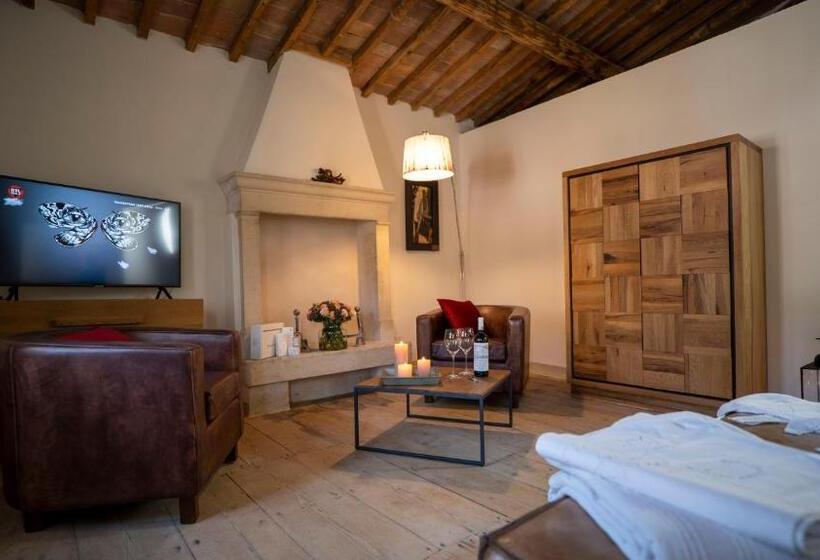 جناح, Locanda Dell Oleificio