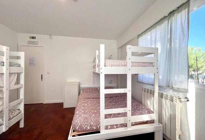Кровать в Общей Комнате, Hostel Do Alto   Fão