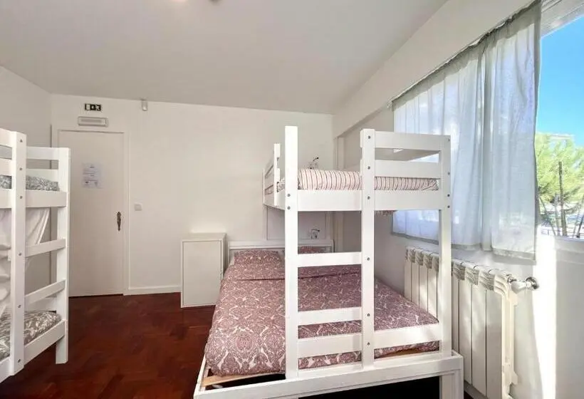 ルームシェアのワンベッド, Hostel Do Alto   Fão