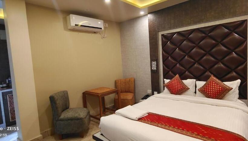 اتاق لوکس, City Park