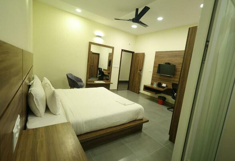 스탠다드 룸 킹사이즈 침대, The Royal Shalimar