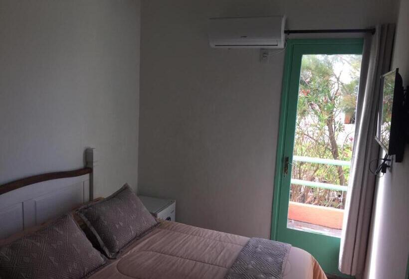 اتاق لوکس با بالکن و چشم‌انداز دریا, Vista La Floresta