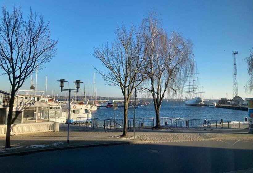 Апартаменты 1 Спальня Вид на Море, Apartments Am Hafen