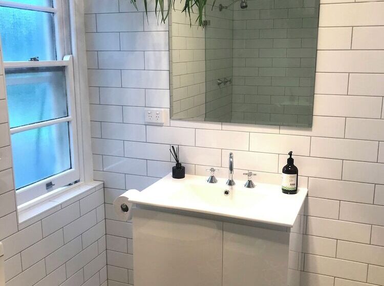 חדר סטנדרט, Story Bank Mandurama