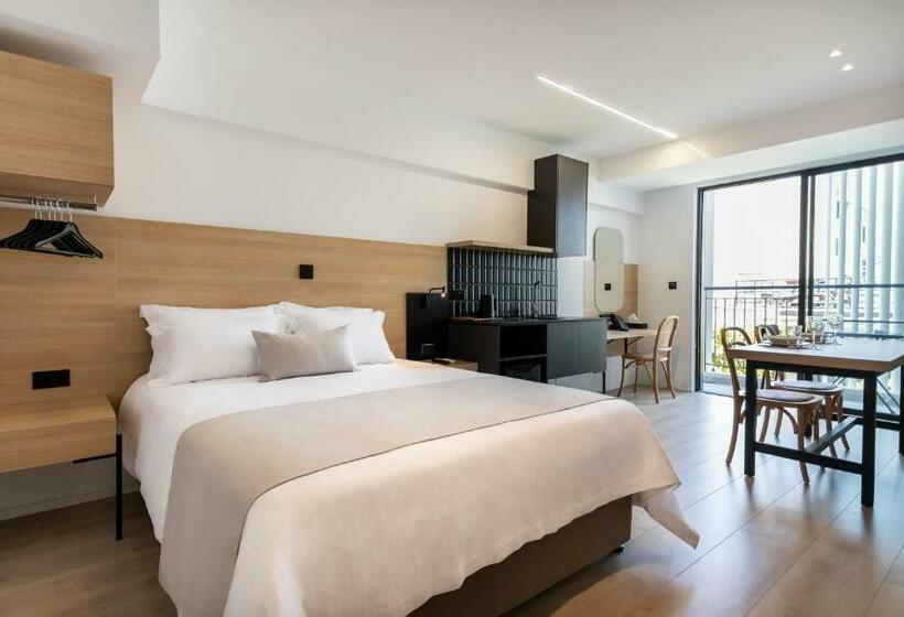 스위트, Alinea Urban Saripolou Square