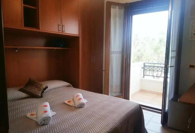 スタンダード4人部屋, Villa Mariella