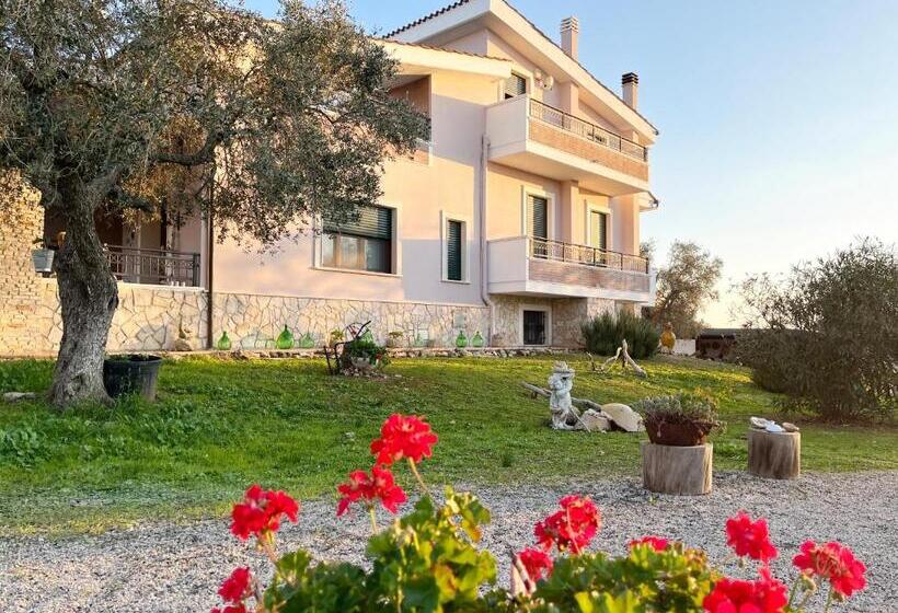 غرفة قياسية رباعية, Villa Mariella