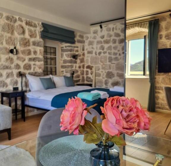 سوئیت با تخت بزرگ, Casa Vita Nova