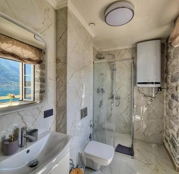 سوئیت با تخت بزرگ, Casa Vita Nova