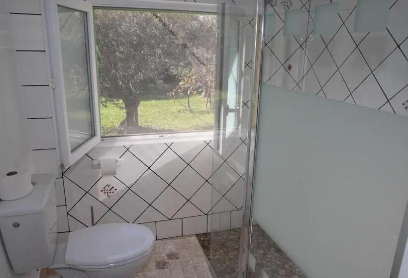 ガーデンビュースタンダードルーム, Le Cabanon De L Olivette