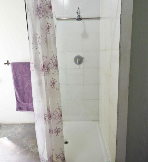 בית, 2 חדרי שינה, Eureka!