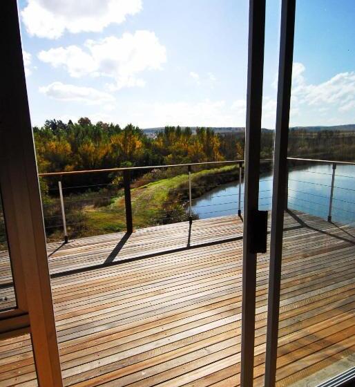 בית, 2 חדרי שינה, Eureka!