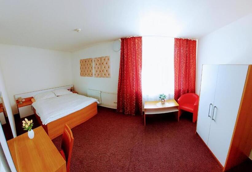 דירת חדר, Agrohotel Tri Brezy