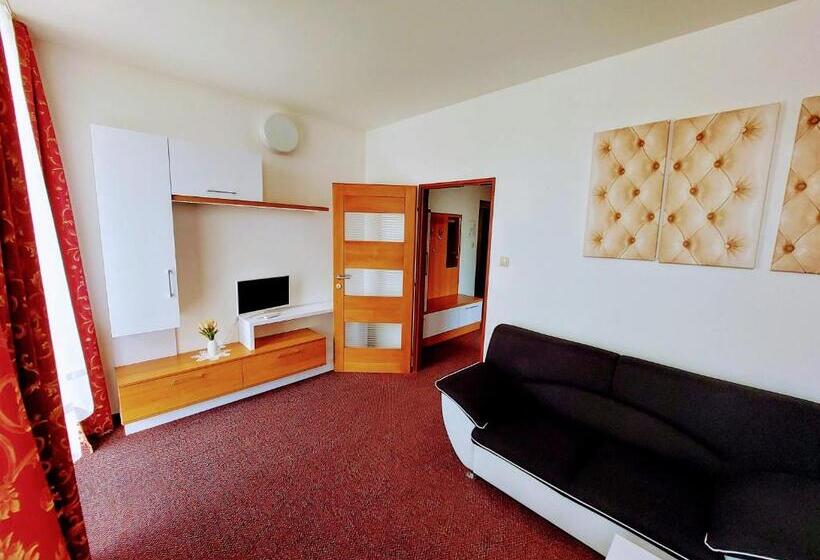 דירת חדר, Agrohotel Tri Brezy