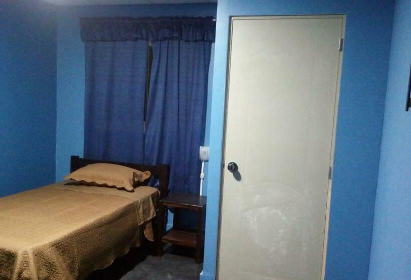 اتاق استاندارد یک نفره, Hospedaje Tirol Lodging Spa