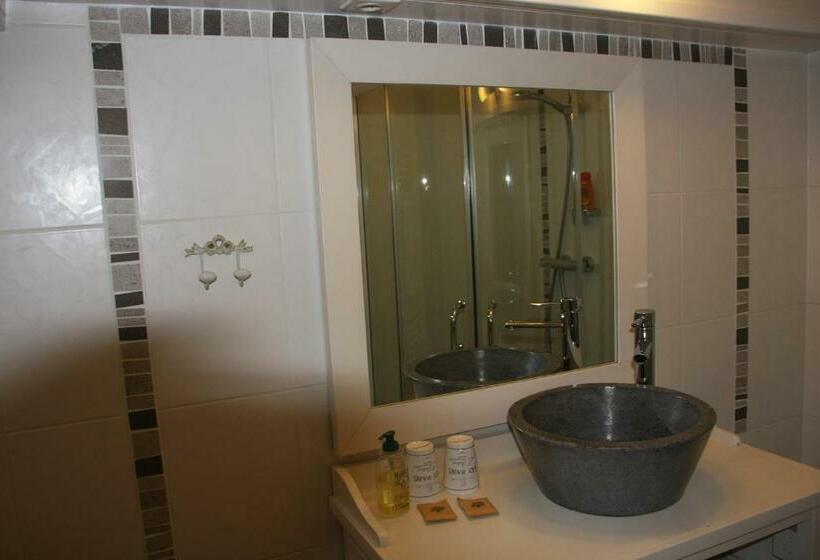 Номер Стандарт, Le Pèlerin