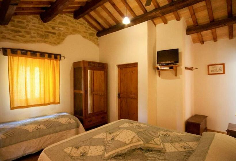 Standard Triple Room, Pietra Antica Agriturismo