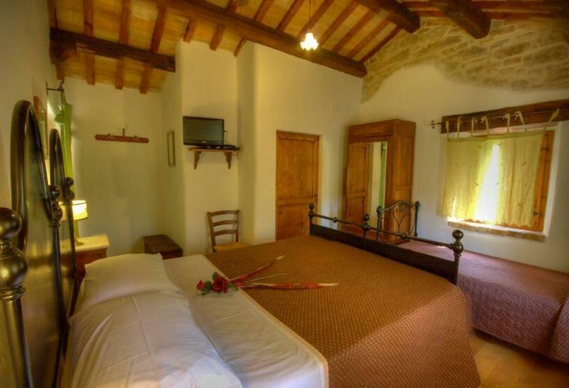 Standard Triple Room, Pietra Antica Agriturismo
