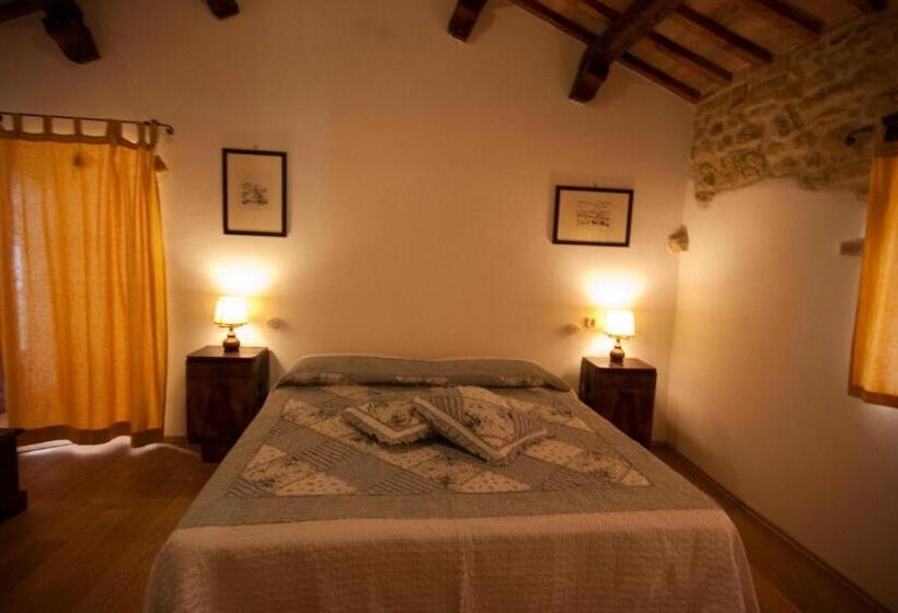 Standard Triple Room, Pietra Antica Agriturismo