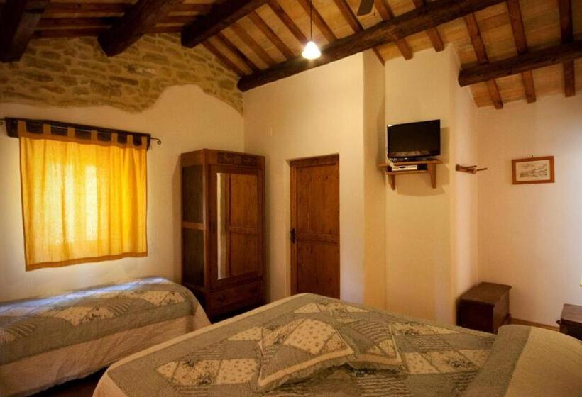 اتاق استاندارد سه نفره, Pietra Antica Agriturismo