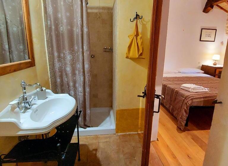 Standard Triple Room, Pietra Antica Agriturismo