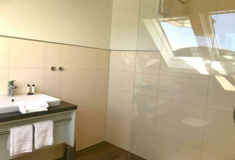 חדר סטנדרט עם מרפסת, Landhotel Edersee