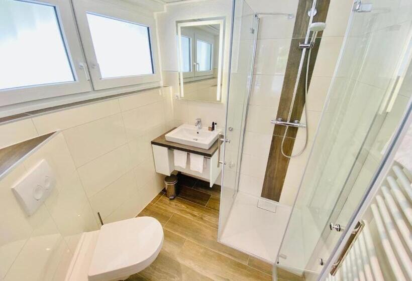 חדר סטנדרט עם מרפסת, Landhotel Edersee