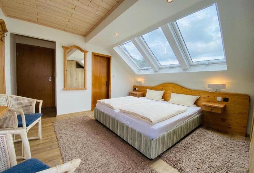 חדר סטנדרט עם מרפסת, Landhotel Edersee